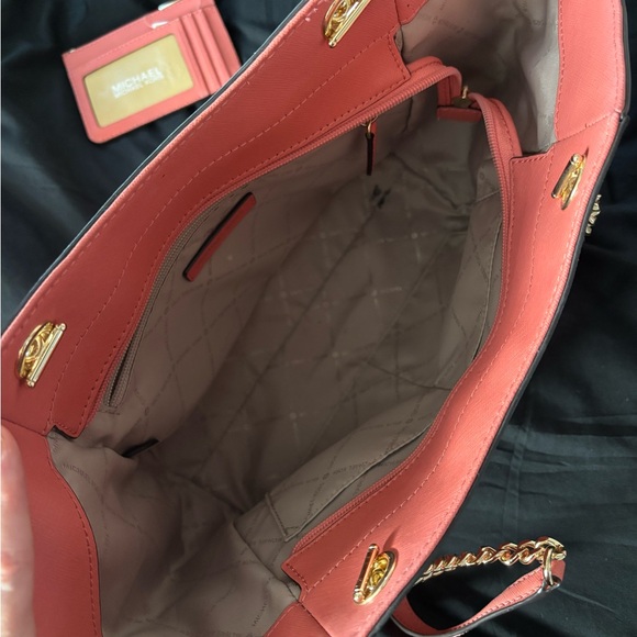 Michael Kors Pink Shoulder Bag with Gold Accents - Picture 2 of 7